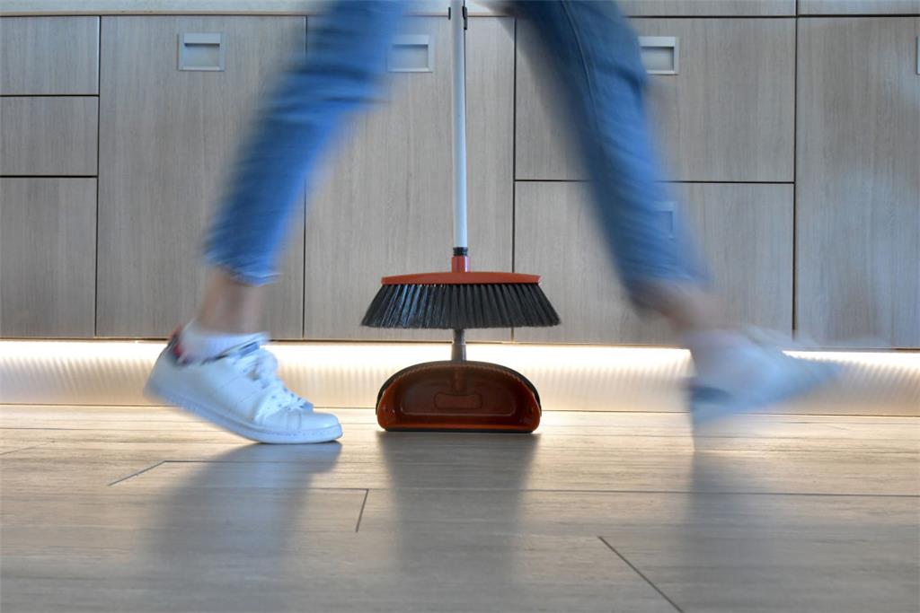 VERTICAL DUSTPAN